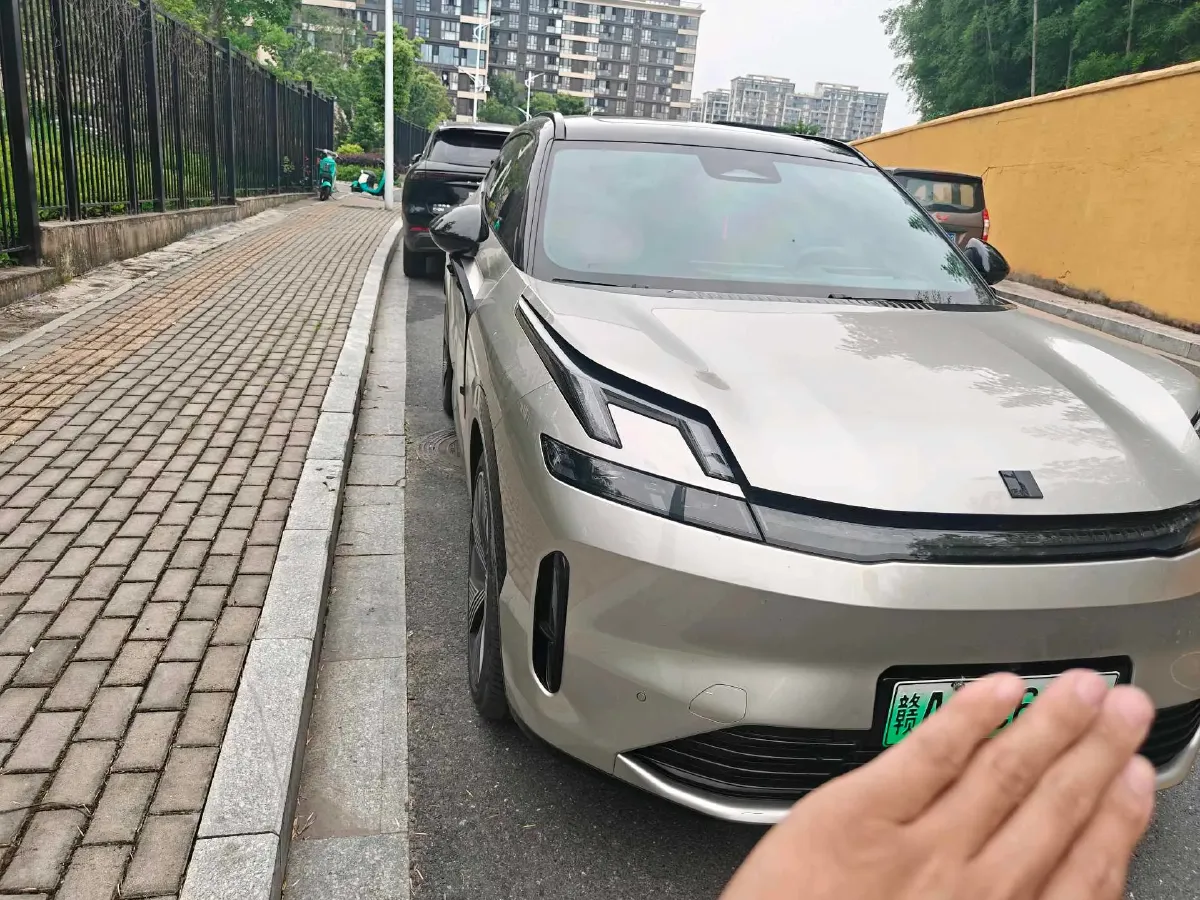 2023 LYNK&CO 08 EM-P 1.5T 163HP L4 3DHT PHEV 39.8KWH,autocango,china used car exporter,china ev exporter,chinese used car exporter,chinese used ev exporter