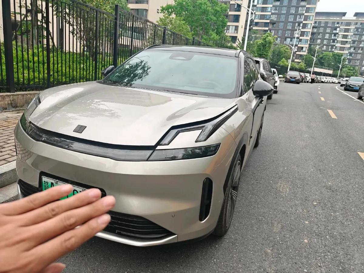 2023 LYNK&CO 08 EM-P 1.5T 163HP L4 3DHT PHEV 39.8KWH,autocango,china used car exporter,china ev exporter,chinese used car exporter,chinese used ev exporter