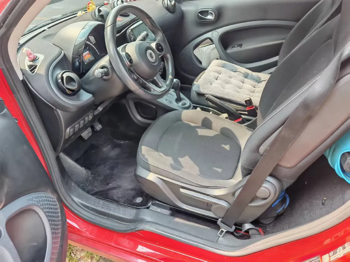 2019 Smart smart fortwo 0.9T 90HP L3 6DCT,autocango,china used car exporter,china ev exporter,chinese used car exporter,chinese used ev exporter