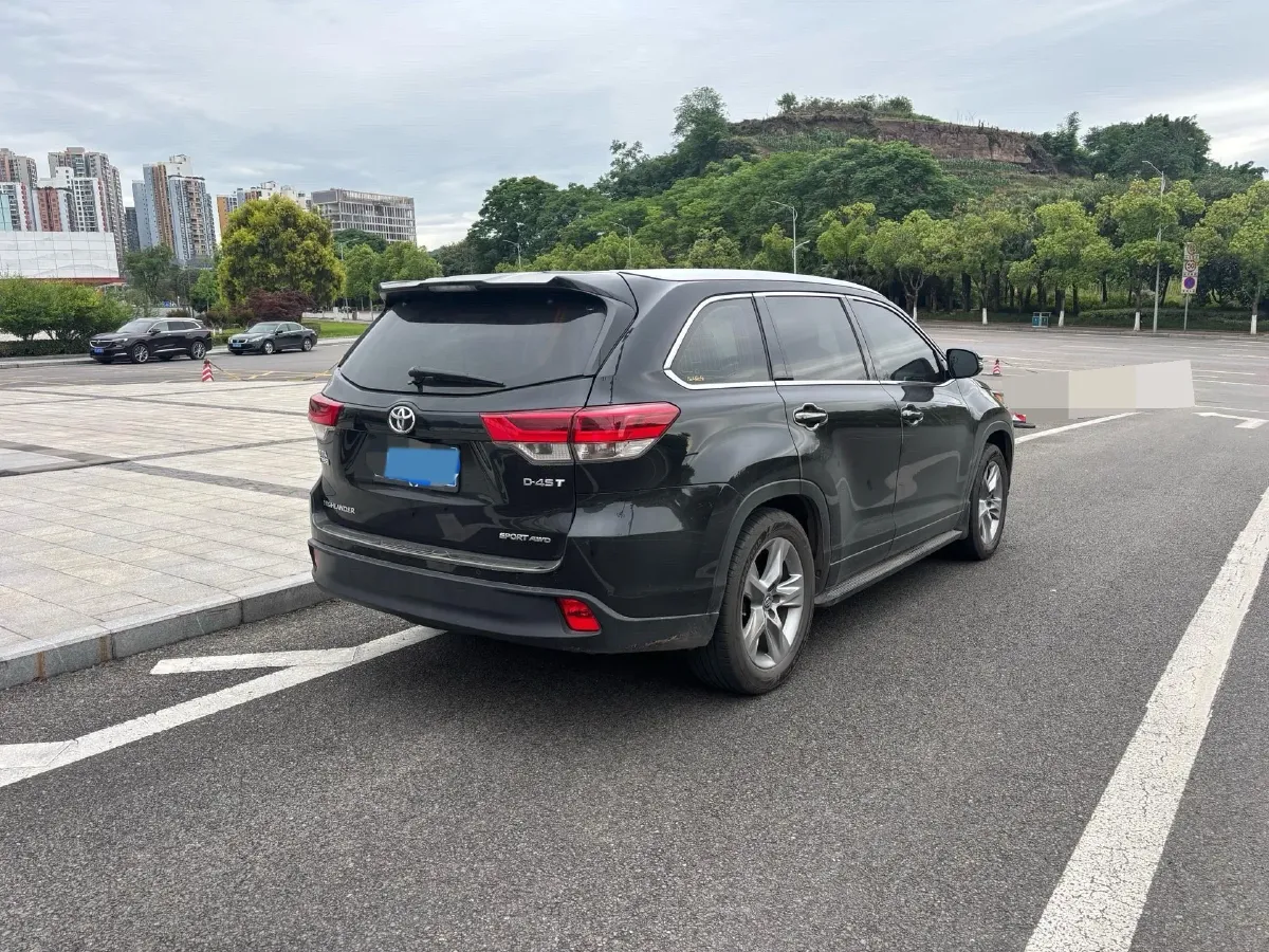 2018 Jeep Grand Commander 2.0T 265HP L4 9AT,autocango,china used car exporter,china ev exporter,chinese used car exporter,chinese used ev exporter