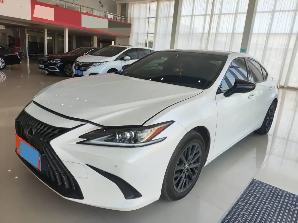 2021 Lexus ES 2.0L 173HP L4 CVT,autocango,china used car exporter,china ev exporter,chinese used car exporter,chinese used ev exporter