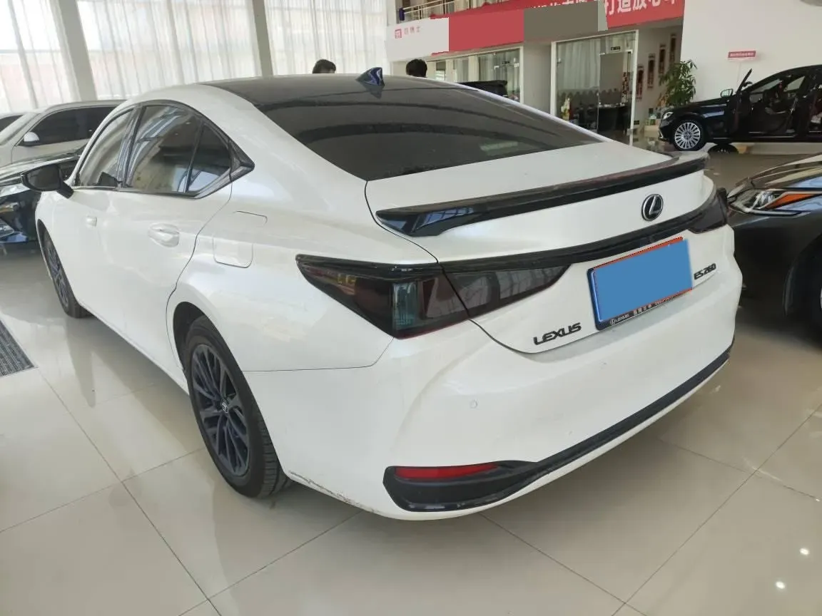 2021 Lexus ES 2.0L 173HP L4 CVT,autocango,china used car exporter,china ev exporter,chinese used car exporter,chinese used ev exporter