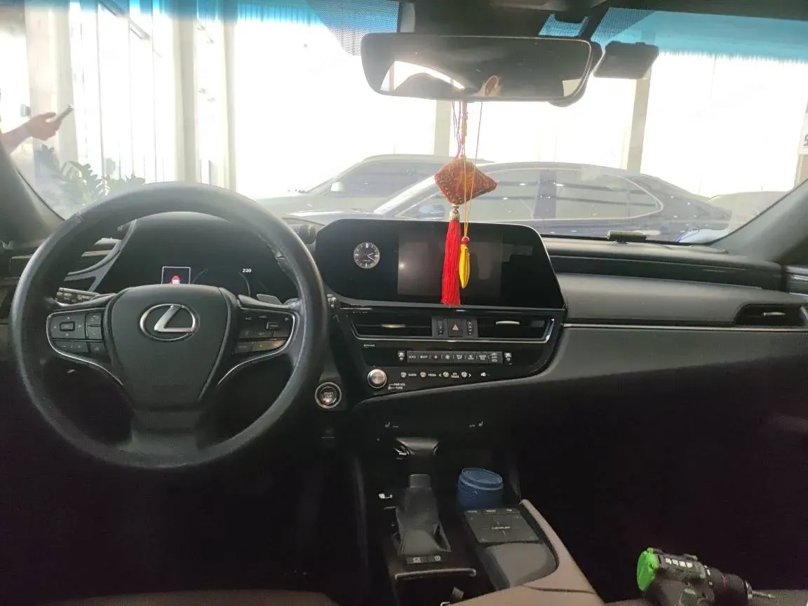 2021 Lexus ES 2.0L 173HP L4 CVT,autocango,china used car exporter,china ev exporter,chinese used car exporter,chinese used ev exporter