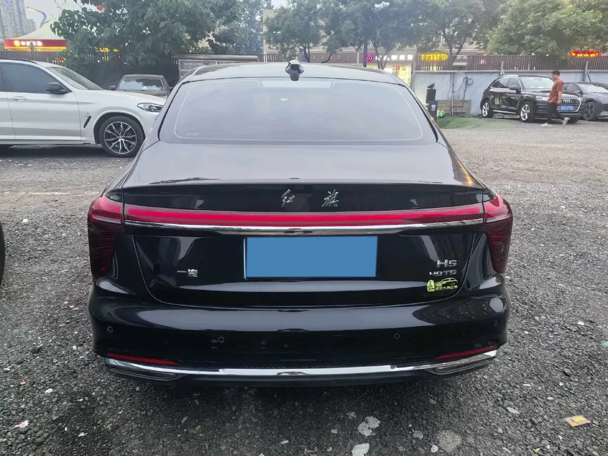 2025 HongQi H5 1.5T 169HP L4 1DHT Hybrid,autocango,china used car exporter,china ev exporter,chinese used car exporter,chinese used ev exporter