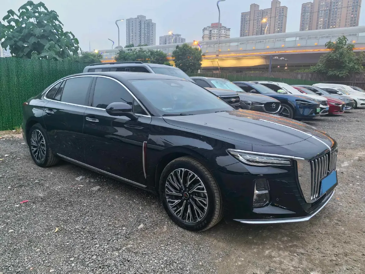 2025 HongQi H5 1.5T 169HP L4 1DHT Hybrid,autocango,china used car exporter,china ev exporter,chinese used car exporter,chinese used ev exporter