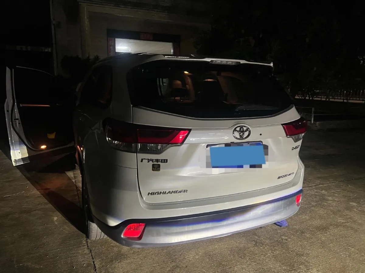 2019 Lincoln MKC 2.0T 203HP L4 6AT,autocango,china used car exporter,china ev exporter,chinese used car exporter,chinese used ev exporter