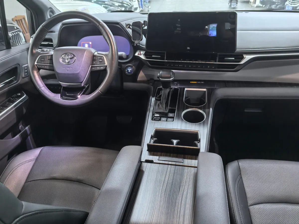 2023 Toyota Granvia 2.5L 189HP L4 E-CVT Hybrid,autocango,china used car exporter,china ev exporter,chinese used car exporter,chinese used ev exporter