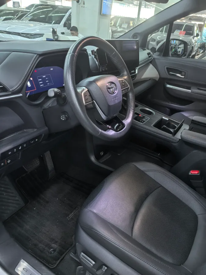 2023 Toyota Granvia 2.5L 189HP L4 E-CVT Hybrid,autocango,china used car exporter,china ev exporter,chinese used car exporter,chinese used ev exporter