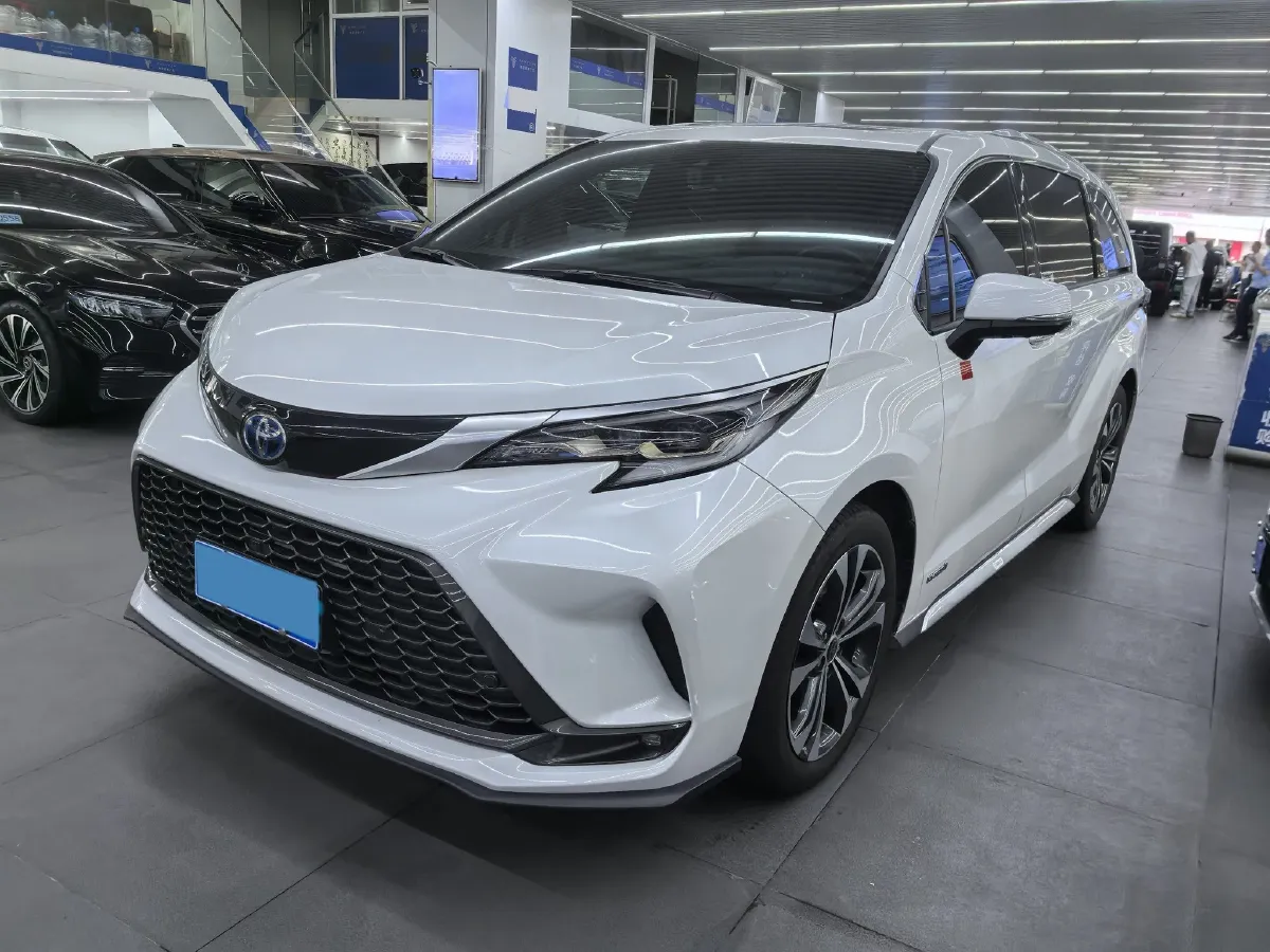 2023 Toyota Granvia 2.5L 189HP L4 E-CVT Hybrid,autocango,china used car exporter,china ev exporter,chinese used car exporter,chinese used ev exporter