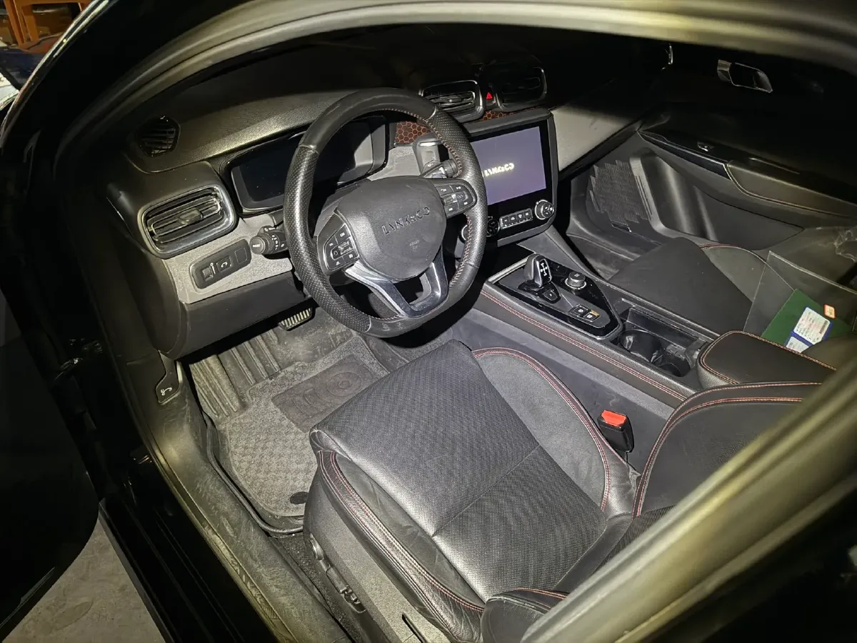 2019 LYNK&CO 01 2.0T 190HP L4 6AT,autocango,china used car exporter,china ev exporter,chinese used car exporter,chinese used ev exporter