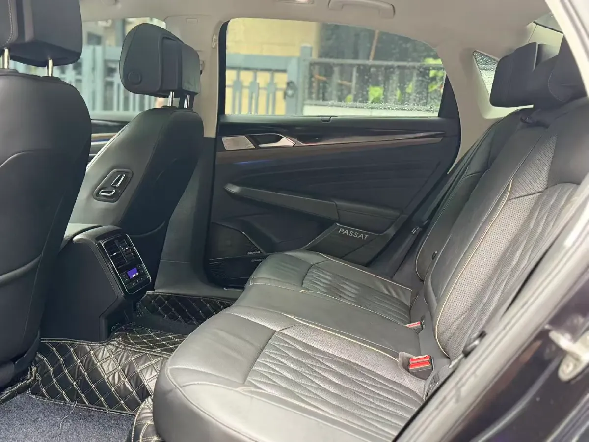 2019 Volvo V40 1.5T 152HP L4 6AT,autocango,china used car exporter,china ev exporter,chinese used car exporter,chinese used ev exporter