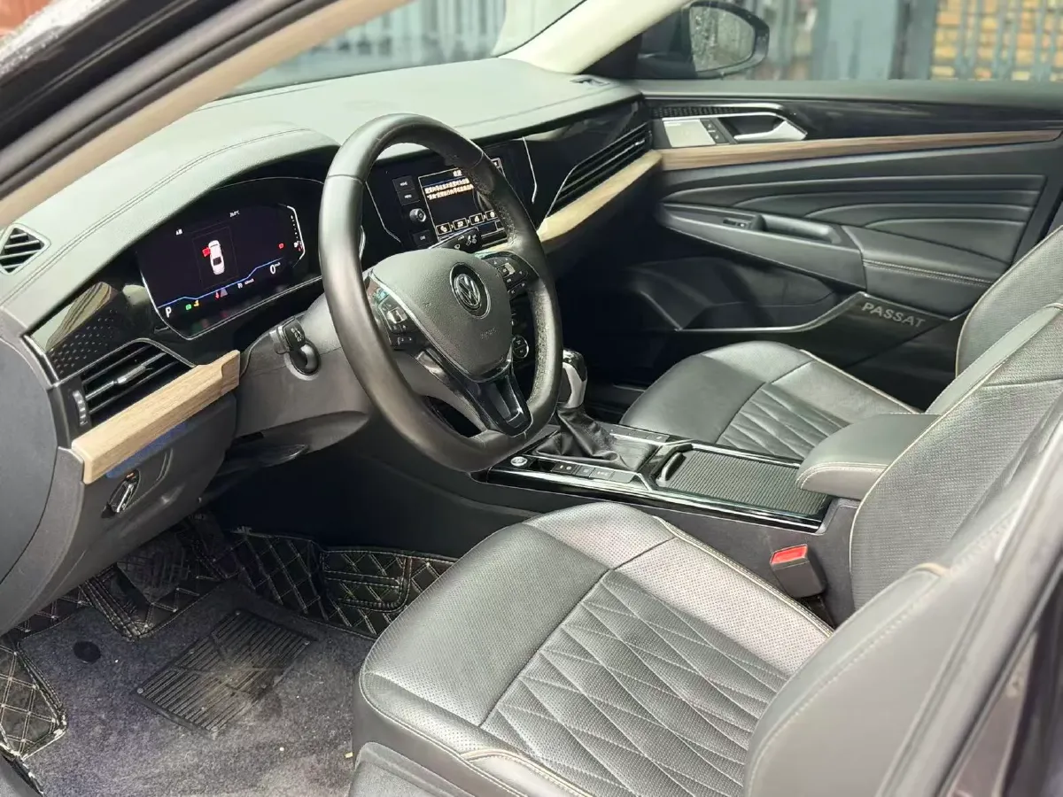 2019 Volvo V40 1.5T 152HP L4 6AT,autocango,china used car exporter,china ev exporter,chinese used car exporter,chinese used ev exporter