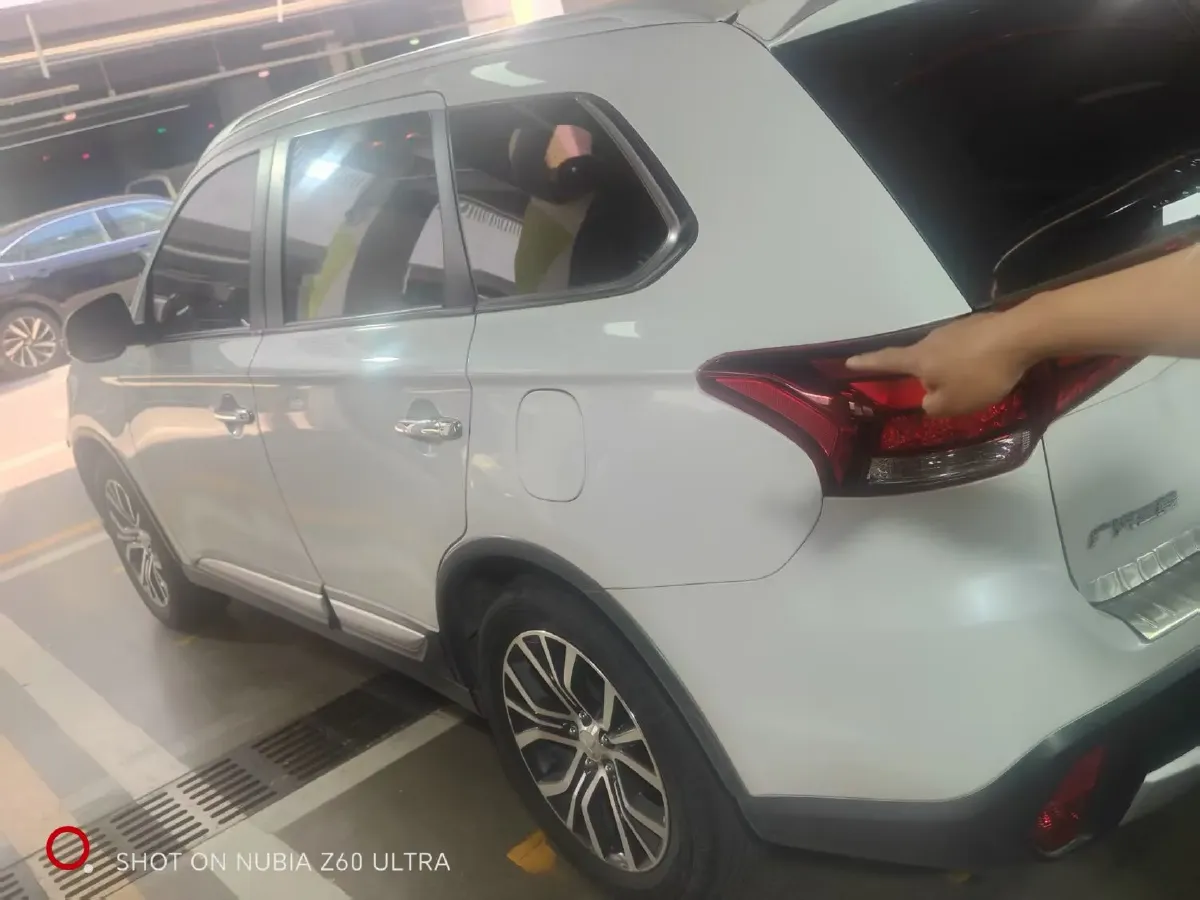 2018 Mitsubishi Outlander 2.0L 166HP L4 CVT,autocango,china used car exporter,china ev exporter,chinese used car exporter,chinese used ev exporter