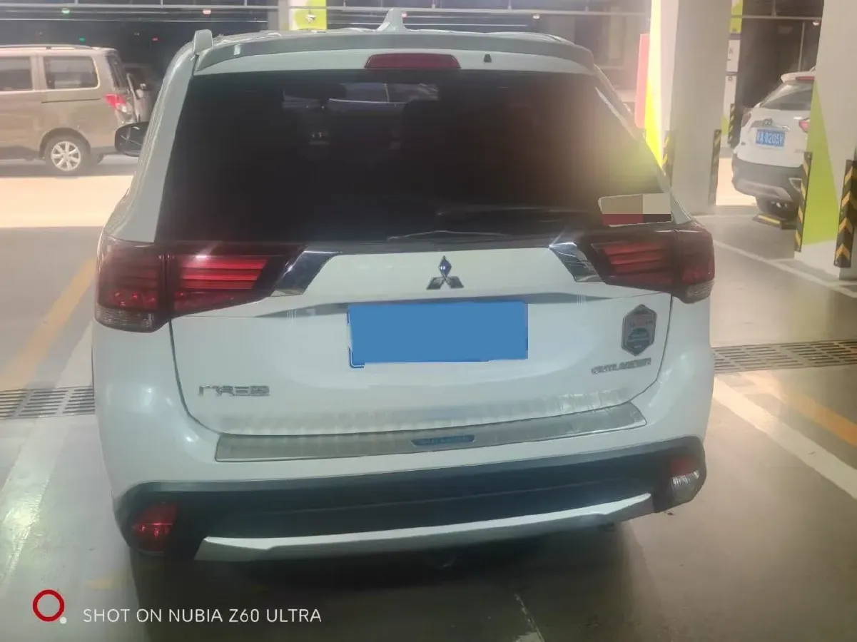 2018 Mitsubishi Outlander 2.0L 166HP L4 CVT,autocango,china used car exporter,china ev exporter,chinese used car exporter,chinese used ev exporter
