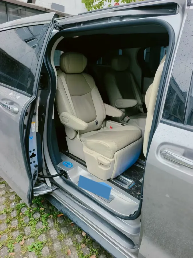 2021 Toyota Sienna 2.5L 192HP L4 E-CVT Hybrid,autocango,china used car exporter,china ev exporter,chinese used car exporter,chinese used ev exporter