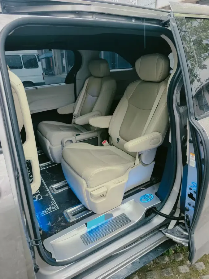 2021 Toyota Sienna 2.5L 192HP L4 E-CVT Hybrid,autocango,china used car exporter,china ev exporter,chinese used car exporter,chinese used ev exporter
