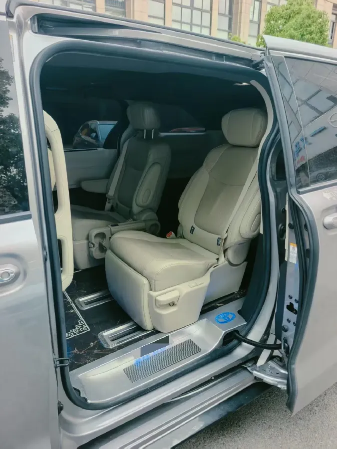 2021 Toyota Sienna 2.5L 192HP L4 E-CVT Hybrid,autocango,china used car exporter,china ev exporter,chinese used car exporter,chinese used ev exporter
