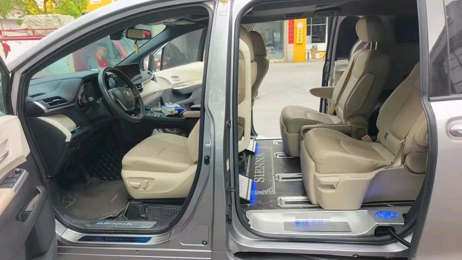 2021 Toyota Sienna 2.5L 192HP L4 E-CVT Hybrid,autocango,china used car exporter,china ev exporter,chinese used car exporter,chinese used ev exporter