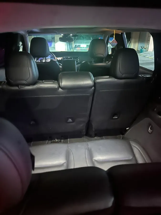 2018 Jeep Grand Commander 2.0T 265HP L4 9AT,autocango,china used car exporter,china ev exporter,chinese used car exporter,chinese used ev exporter
