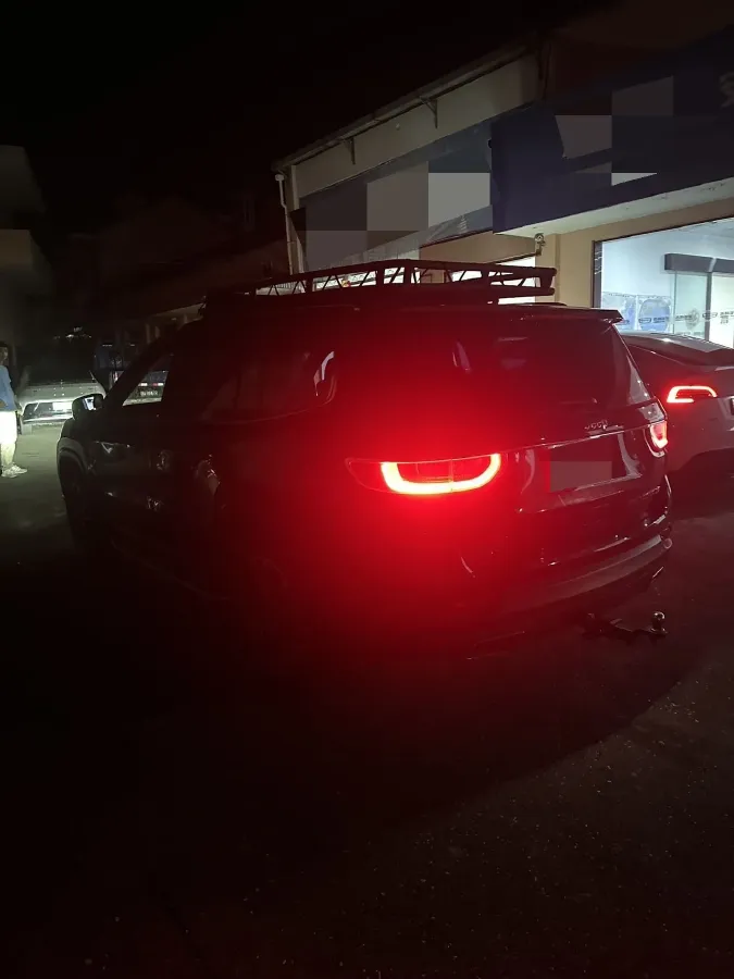 2018 Jeep Grand Commander 2.0T 265HP L4 9AT,autocango,china used car exporter,china ev exporter,chinese used car exporter,chinese used ev exporter