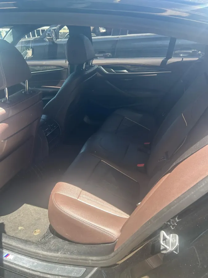 2022 BMW 5 Series 2.0T 252HP L4 8AT,autocango,china used car exporter,china ev exporter,chinese used car exporter,chinese used ev exporter