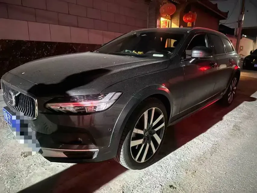 2022 Volvo V90 2.0T 250HP L4 8AT,autocango,china used car exporter,china ev exporter,chinese used car exporter,chinese used ev exporter