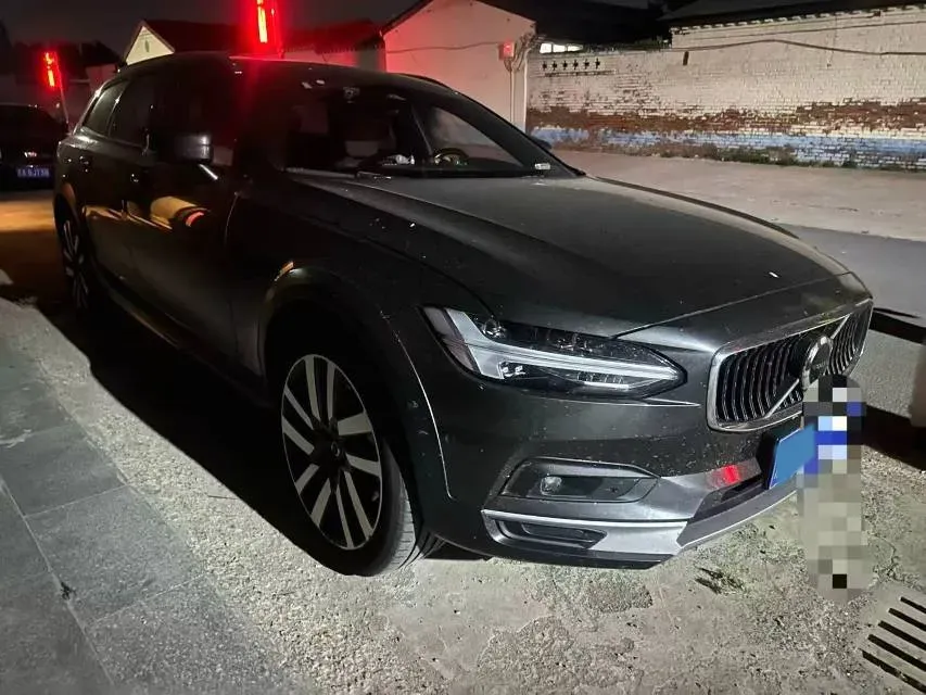 2022 Volvo V90 2.0T 250HP L4 8AT,autocango,china used car exporter,china ev exporter,chinese used car exporter,chinese used ev exporter