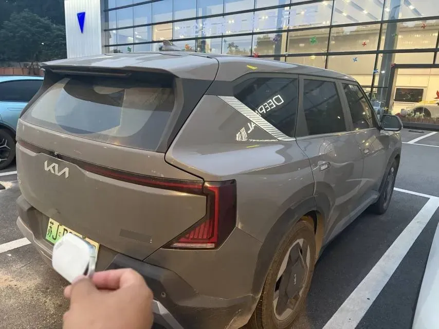 2024 Kia EV5 BEV 64.2KWH,autocango,china used car exporter,china ev exporter,chinese used car exporter,chinese used ev exporter
