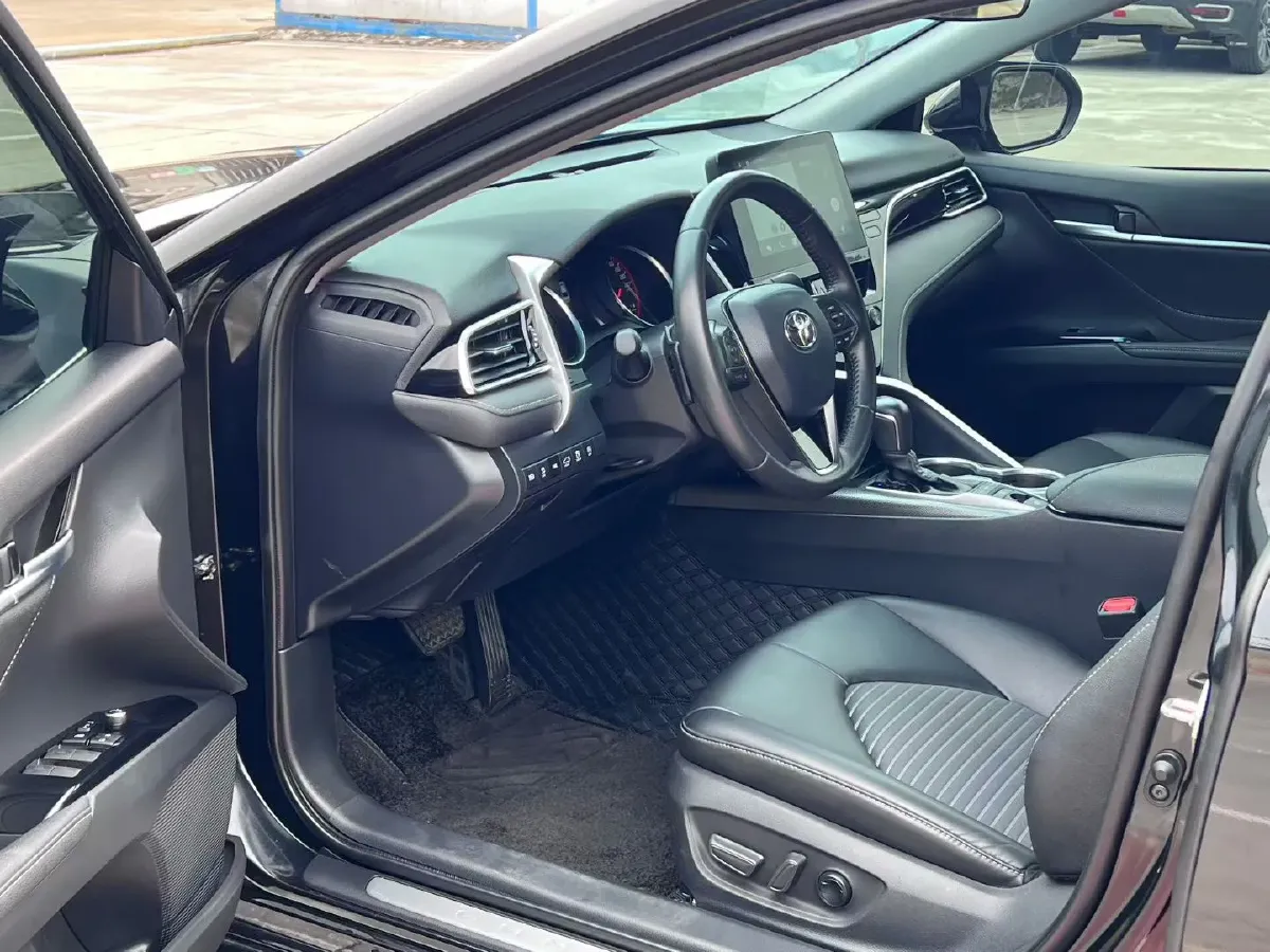 2023 Toyota Camry 2.0L 177HP L4 CVT,autocango,china used car exporter,china ev exporter,chinese used car exporter,chinese used ev exporter