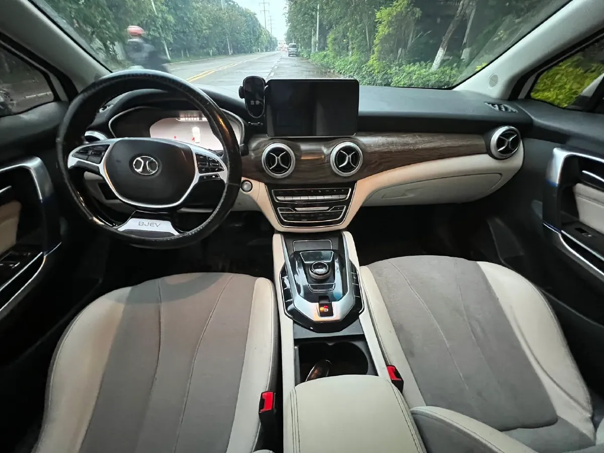 2018 BeiJing Auto EU5 BEV 53.66KWH,autocango,china used car exporter,china ev exporter,chinese used car exporter,chinese used ev exporter