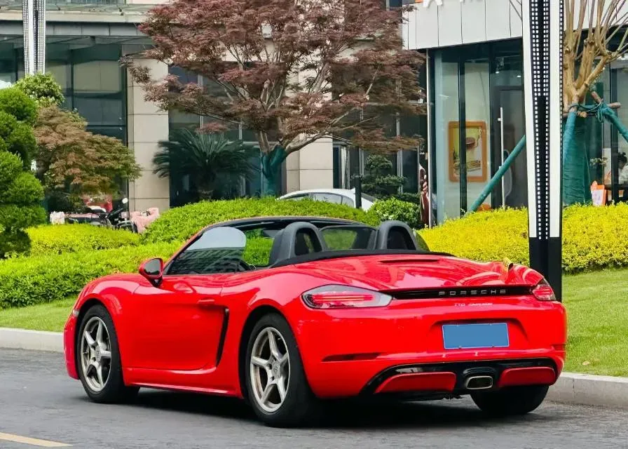 2023 Porsche 718 2.0T 250HP H4 7DCT,autocango,china used car exporter,china ev exporter,chinese used car exporter,chinese used ev exporter