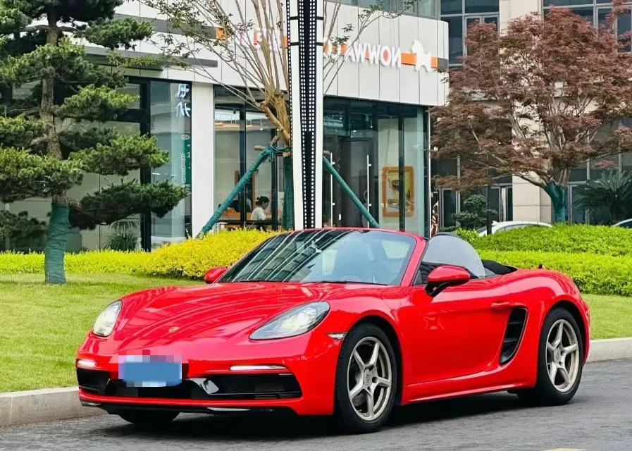 2023 Porsche 718 2.0T 250HP H4 7DCT,autocango,china used car exporter,china ev exporter,chinese used car exporter,chinese used ev exporter