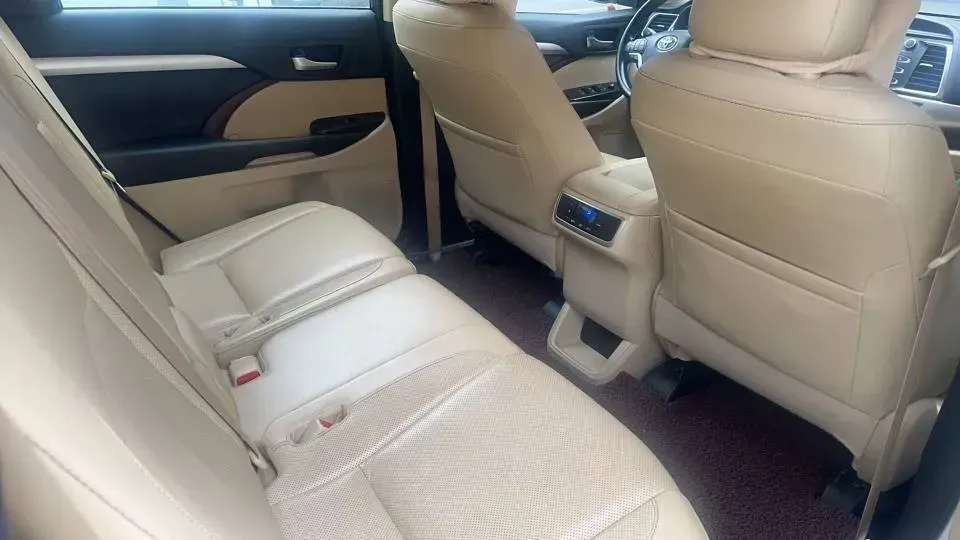 2017 Toyota Highlander 2.0T 220HP L4 6AT,autocango,china used car exporter,china ev exporter,chinese used car exporter,chinese used ev exporter
