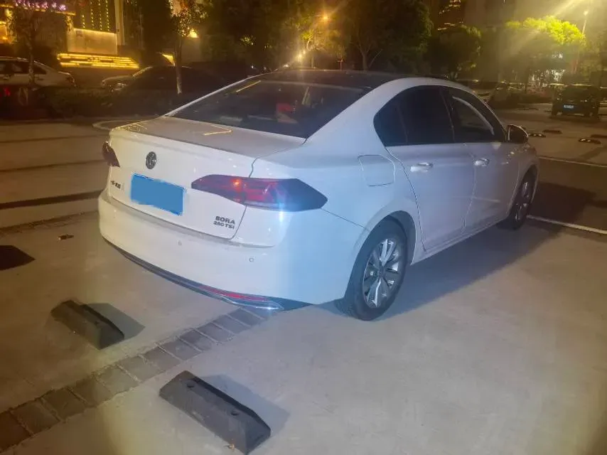 2019 HuangHai WeiLong 2.4T 218HP L4 6AT,autocango,china used car exporter,china ev exporter,chinese used car exporter,chinese used ev exporter