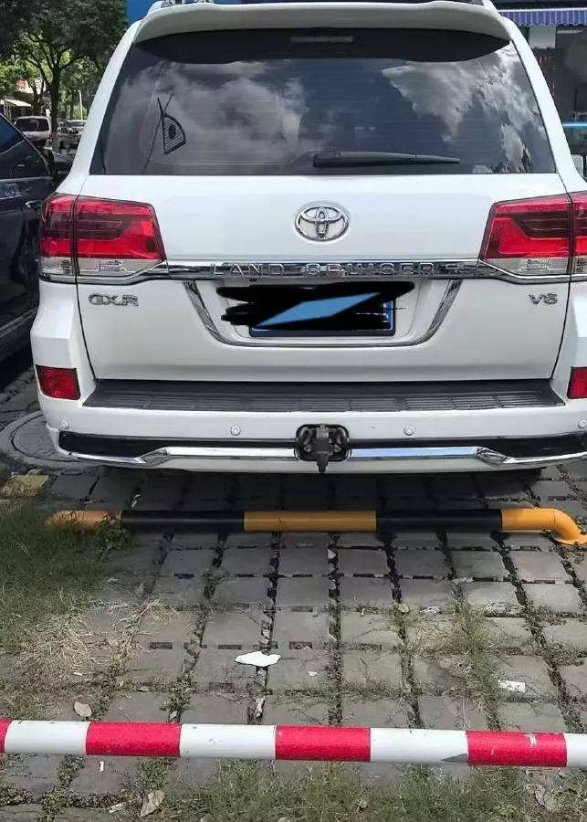 2015 Toyota Land Cruiser 4.0L 275HP V6 5AT,autocango,china used car exporter,china ev exporter,chinese used car exporter,chinese used ev exporter