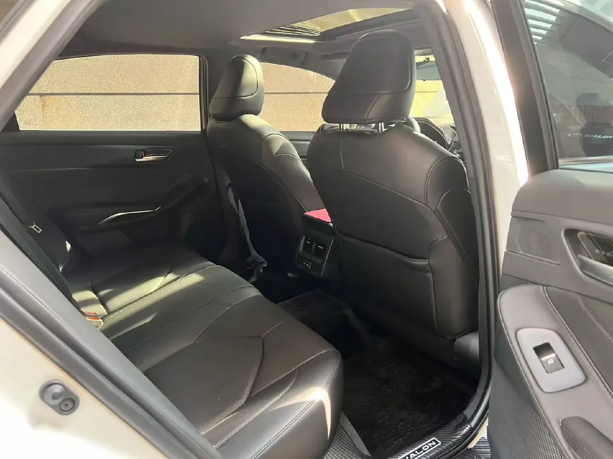 2023 Toyota Avalon 2.0L 177HP L4 CVT,autocango,china used car exporter,china ev exporter,chinese used car exporter,chinese used ev exporter