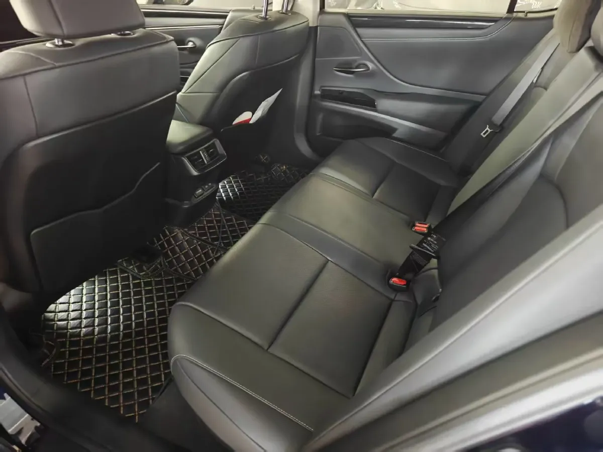 2021 Lexus ES 2.5L 178HP L4 E-CVT Hybrid,autocango,china used car exporter,china ev exporter,chinese used car exporter,chinese used ev exporter