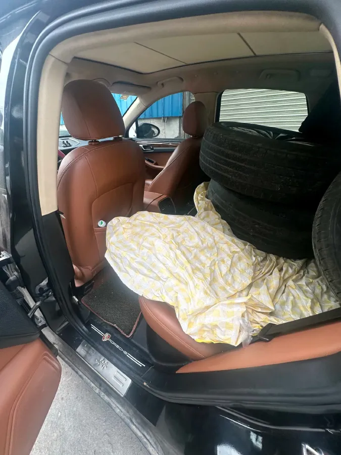 2017 Zotye SR9 2.0T 190HP L4 6DCT,autocango,china used car exporter,china ev exporter,chinese used car exporter,chinese used ev exporter