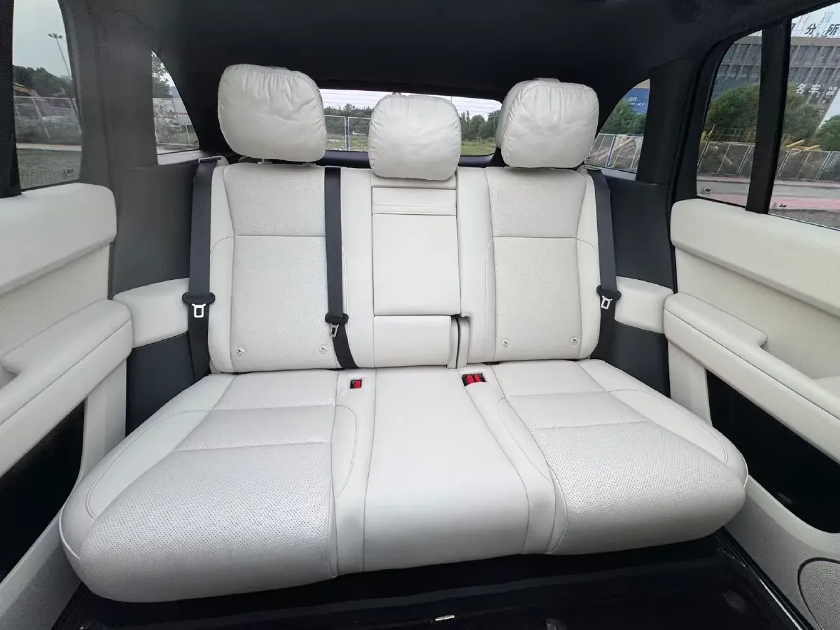2024 Li L6 Range Extended 154HP L4 REEV 36.8KWH,autocango,china used car exporter,china ev exporter,chinese used car exporter,chinese used ev exporter