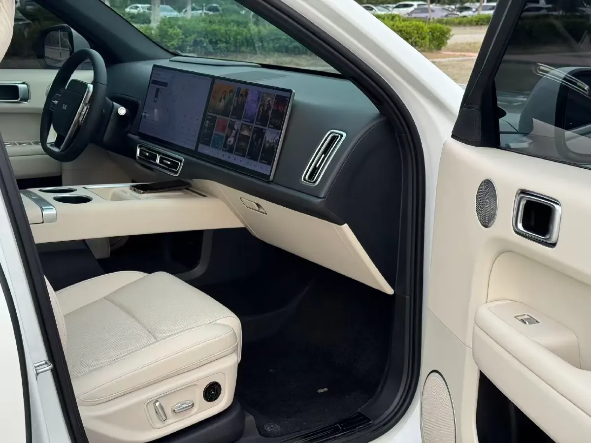 2024 Li L6 Range Extended 154HP L4 REEV 36.8KWH,autocango,china used car exporter,china ev exporter,chinese used car exporter,chinese used ev exporter