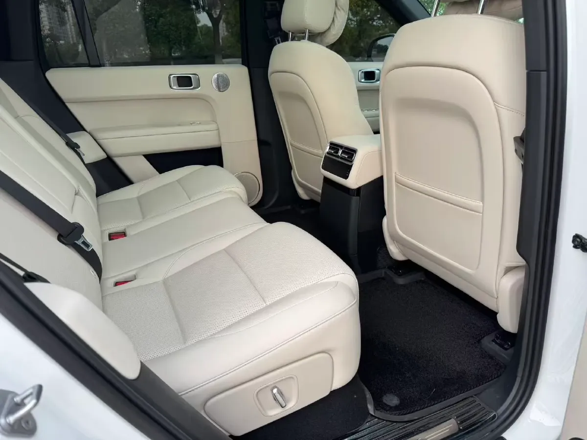 2024 Li L6 Range Extended 154HP L4 REEV 36.8KWH,autocango,china used car exporter,china ev exporter,chinese used car exporter,chinese used ev exporter