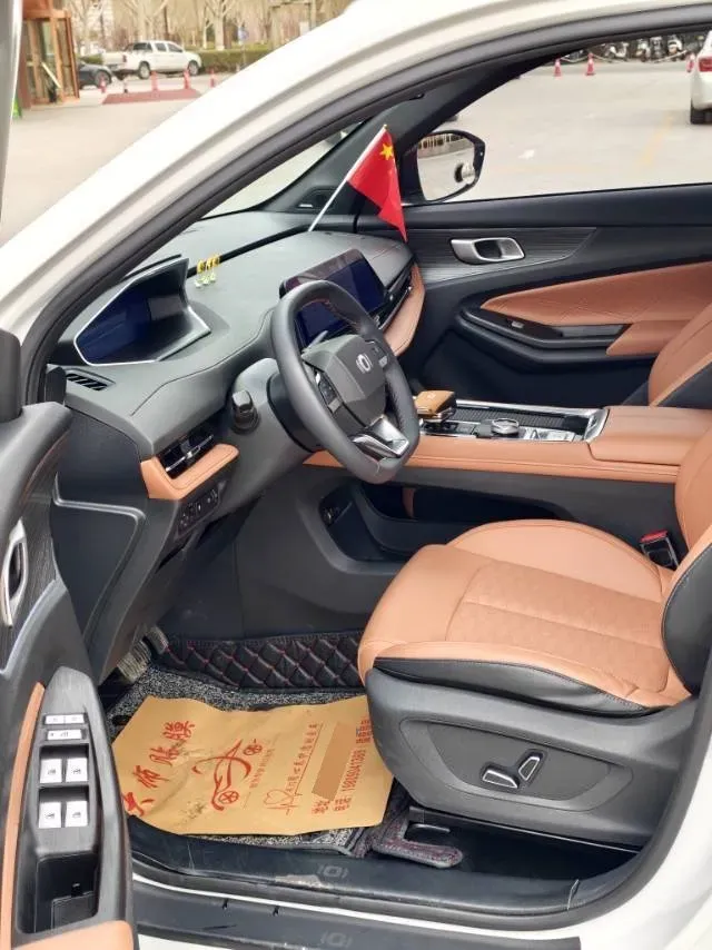 2023 Venucia VX6 BEV 62KWH,autocango,china used car exporter,china ev exporter,chinese used car exporter,chinese used ev exporter