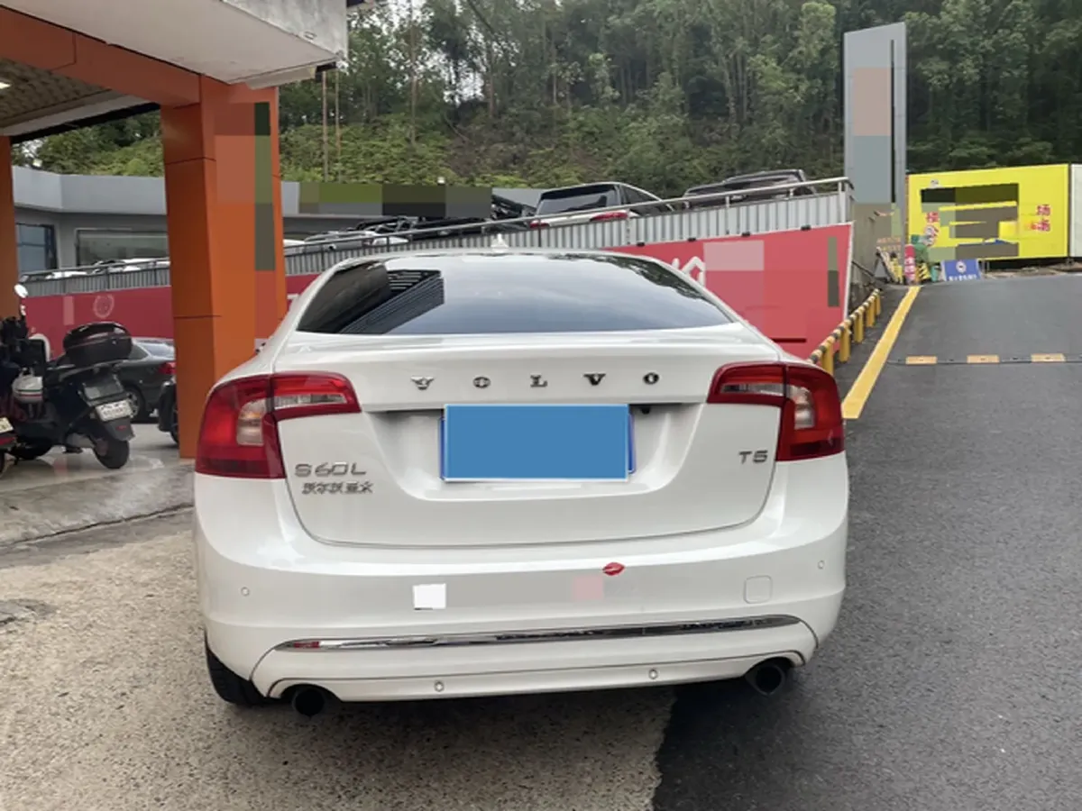 2019 Volvo S60 2.0T 245HP L4 8AT,autocango,china used car exporter,china ev exporter,chinese used car exporter,chinese used ev exporter