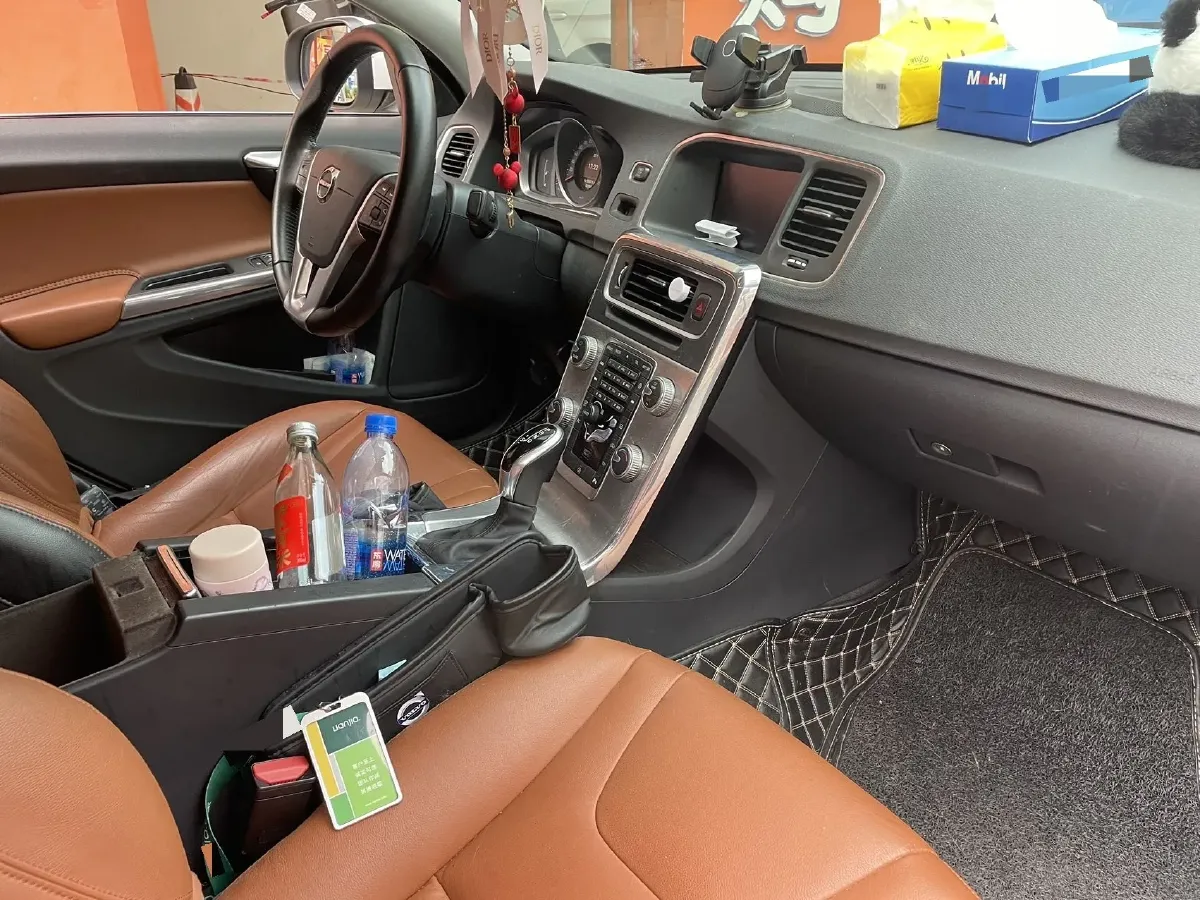 2019 Volvo S60 2.0T 245HP L4 8AT,autocango,china used car exporter,china ev exporter,chinese used car exporter,chinese used ev exporter