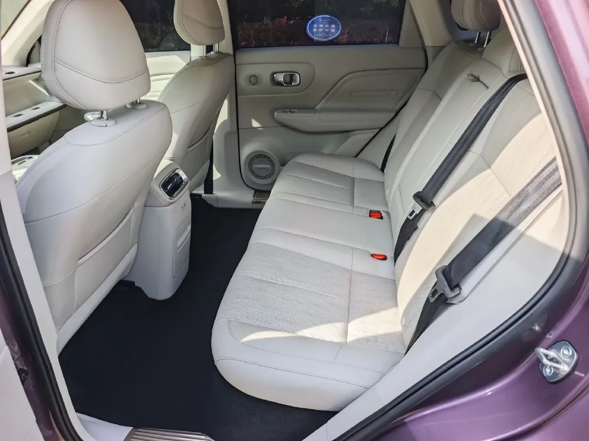 2025 Leapmotor B10 BEV 56.2KWH,autocango,china used car exporter,china ev exporter,chinese used car exporter,chinese used ev exporter