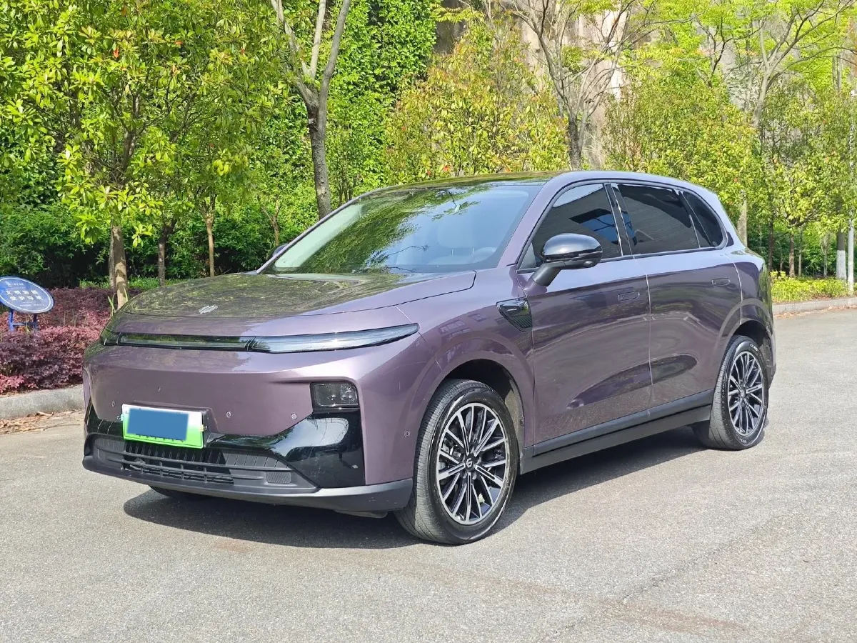 2025 Leapmotor B10 BEV 56.2KWH,autocango,china used car exporter,china ev exporter,chinese used car exporter,chinese used ev exporter