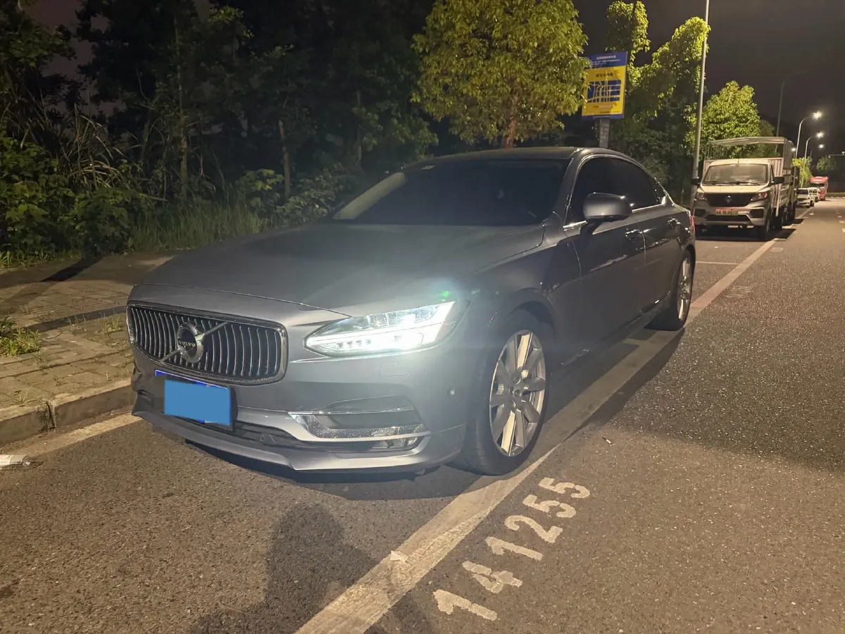 2018 Volvo S90 2.0T 254HP L4 8AT,autocango,china used car exporter,china ev exporter,chinese used car exporter,chinese used ev exporter