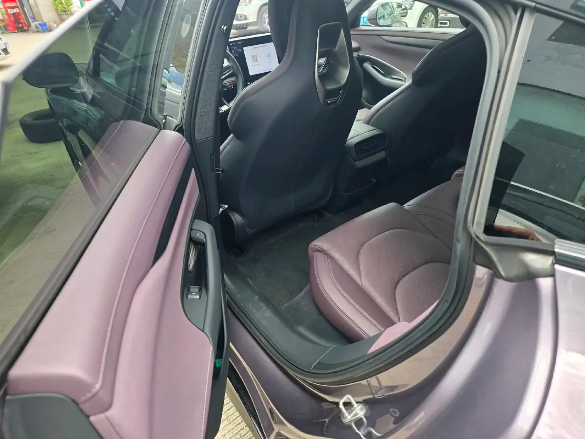 2024 MI SU7 BEV 73.6KWH,autocango,china used car exporter,china ev exporter,chinese used car exporter,chinese used ev exporter