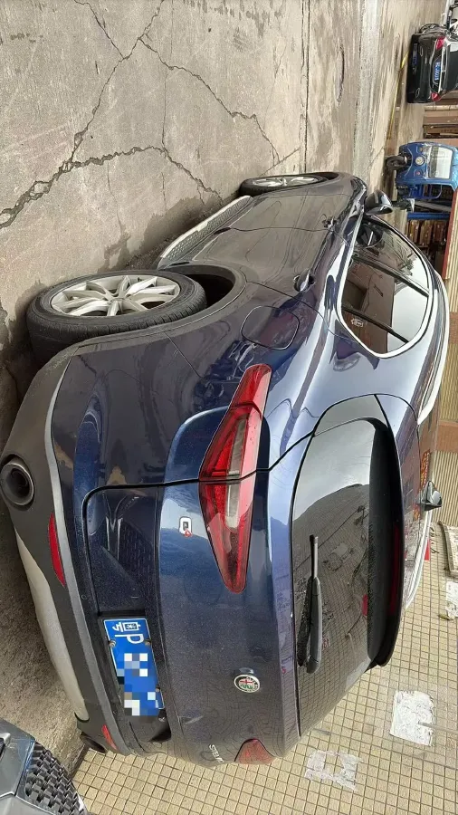 2017 Jaguar XE 2.0T 240HP L4 8AT,autocango,china used car exporter,china ev exporter,chinese used car exporter,chinese used ev exporter