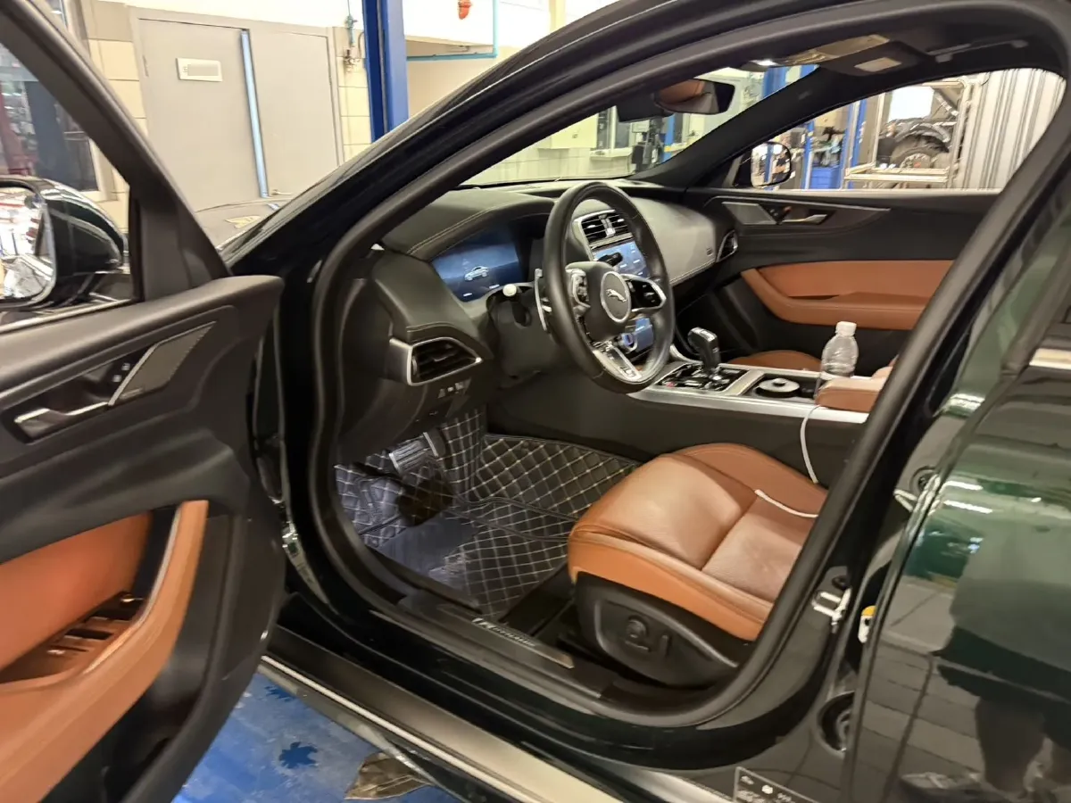 2023 Jaguar XEL 2.0T 250HP L4 8AT,autocango,china used car exporter,china ev exporter,chinese used car exporter,chinese used ev exporter
